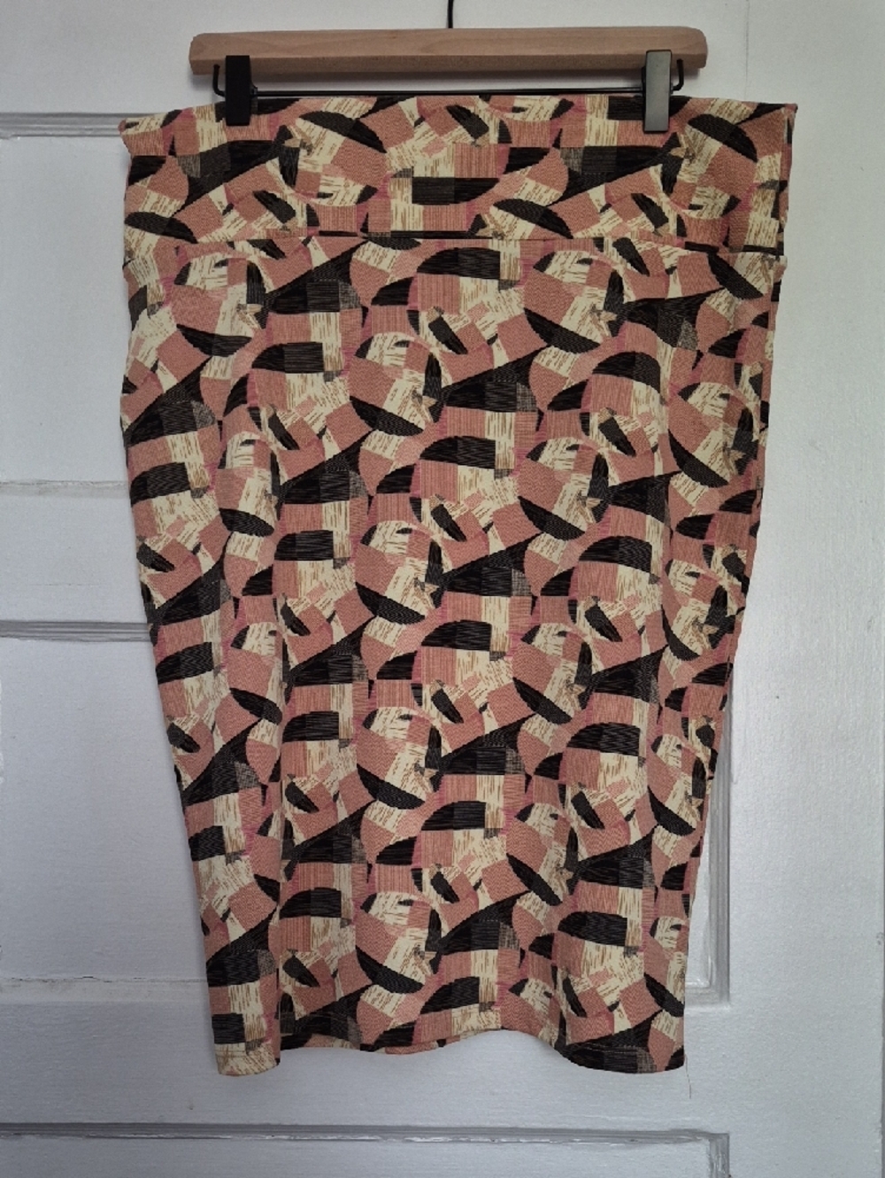 LuLaRoe Pink and Black Abstract Geometric Print Midi Skirt Art Deco Stretch XL